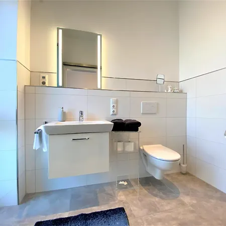 Blauer Delfin, Am Alten Deich 4-6, Whg 4 *